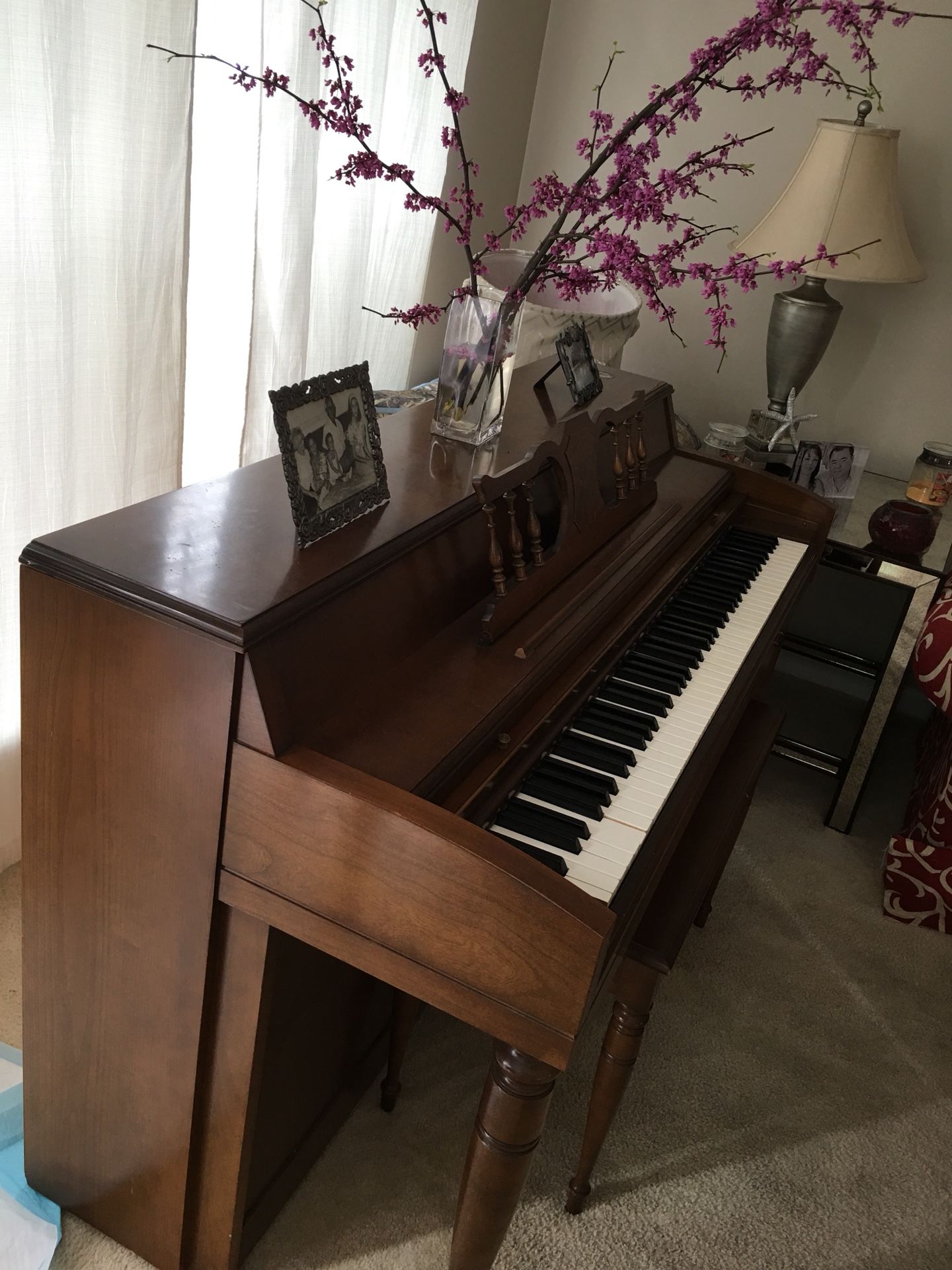 Piano (make: Gable - Nelson made by the Everett Piano Company)