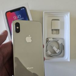 iPhone XS 256GB - Mint Condition 