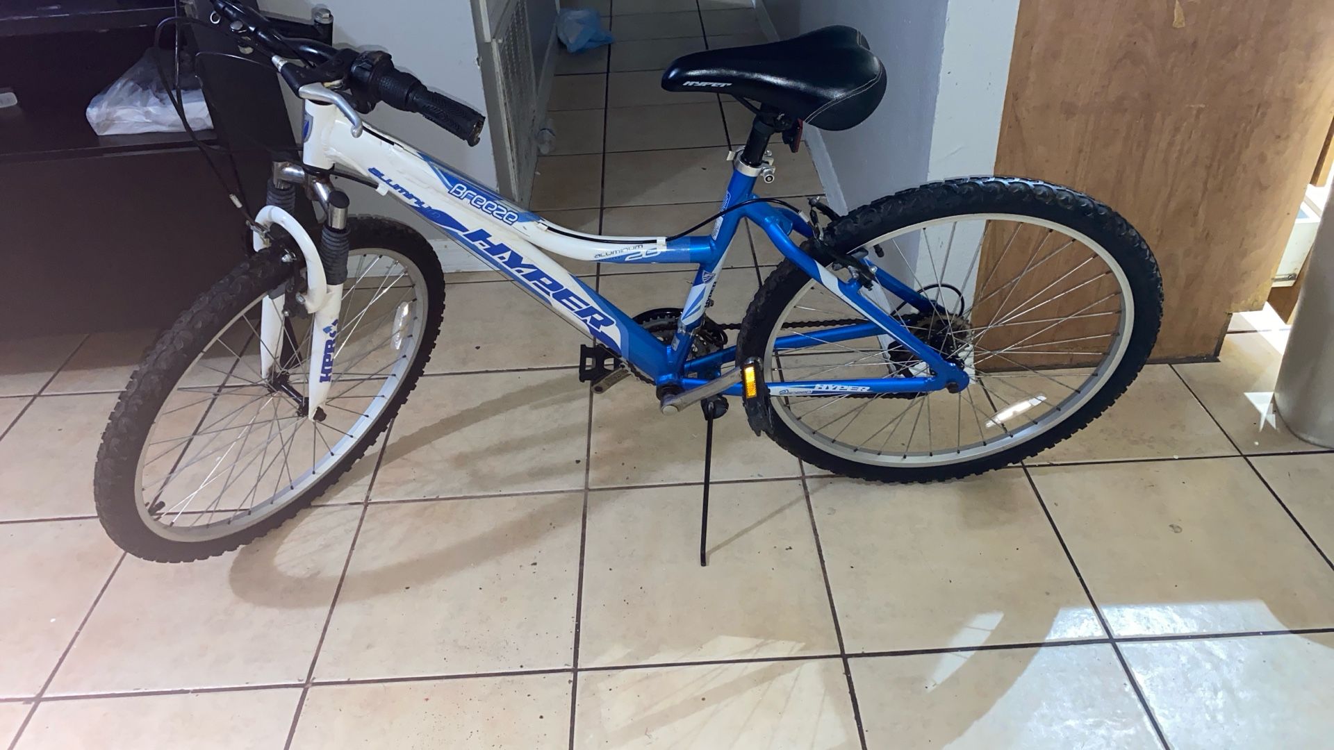 Hyper Breeze Mountain Bike 