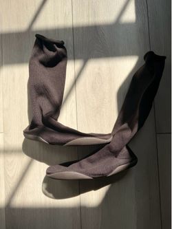 Yeezy pods