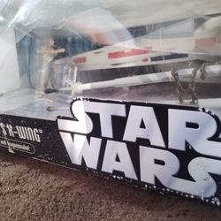 Star Wars Saga  Collection Luke Skywalker Wingfighter 