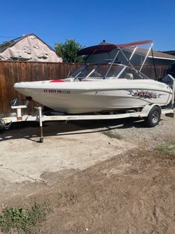 2001 Tahoe Q3 boat