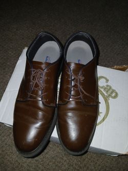 Dress shoes size 9