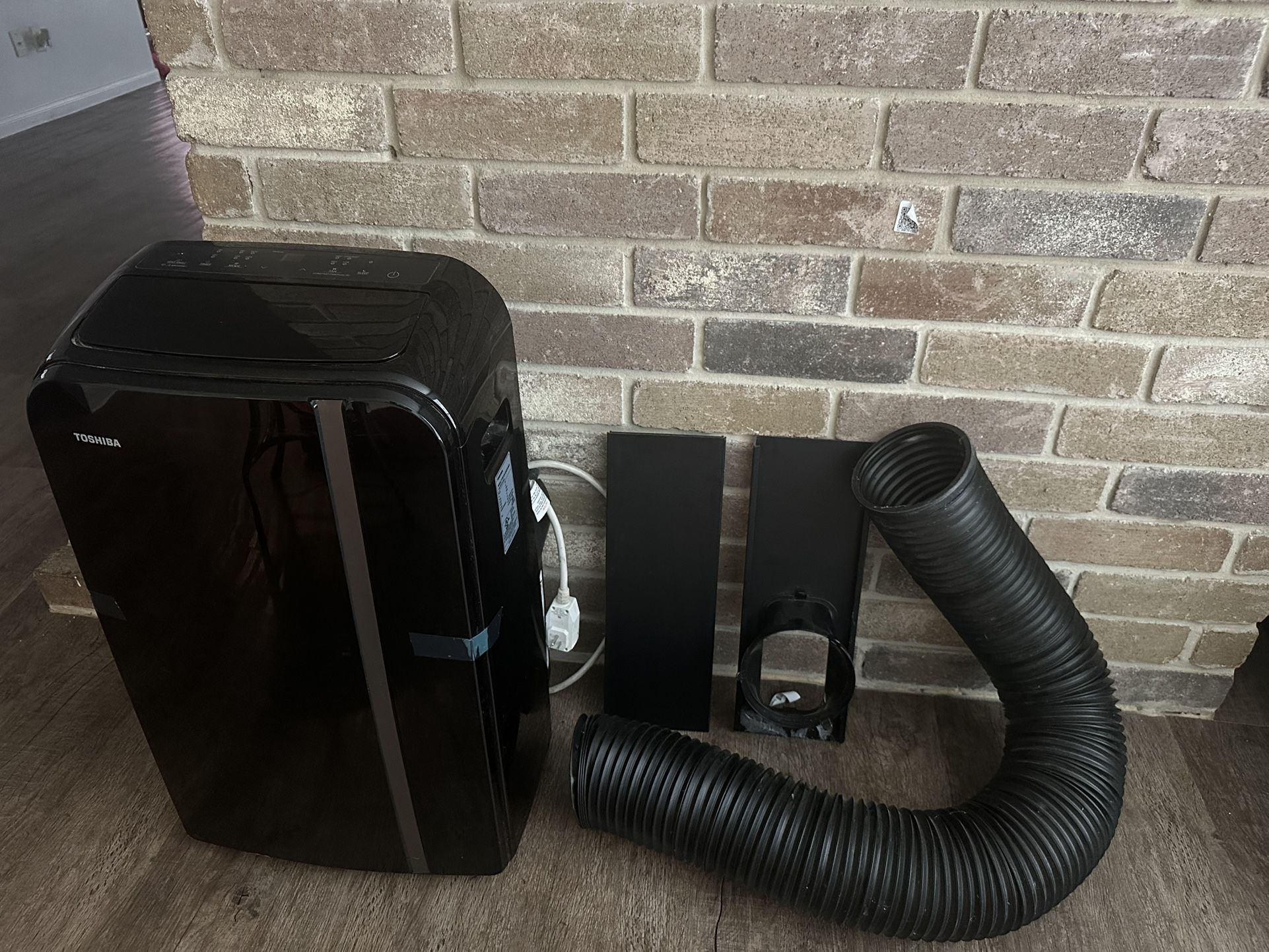 Air Conditioner Toshiba.