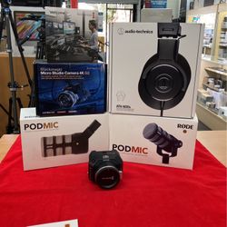 Blackmagic Micro Studio 4K G2 With Two PodMic Rode And Headset Audio-Technica