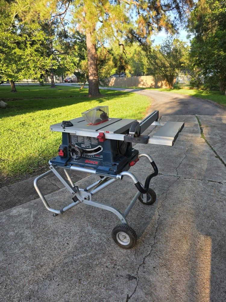 Bosch 4000 Table Saw with Rolling Stand