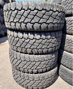 Vendo 35/12.50/R20 las 4 llantas cooper por $200