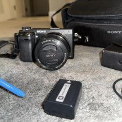 Nex6 Sony Camera With Bag, Accessories, and 32GB card