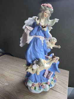 Angel figurine