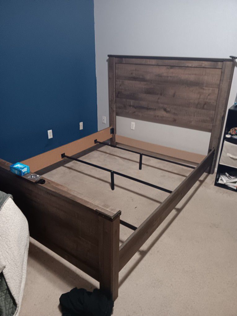 Queen Head And Baseboatd Bed Frame