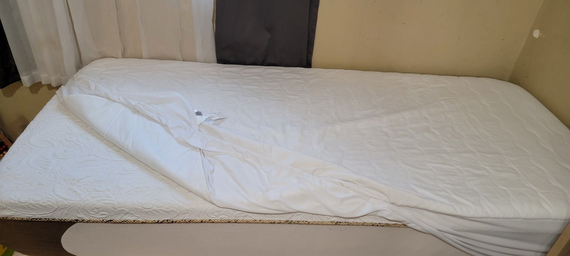 Twin XL  Foam Bed 