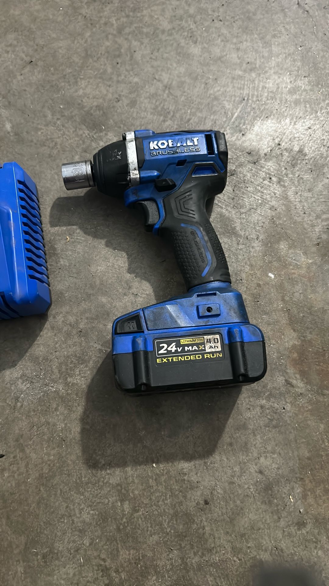 Impact gun