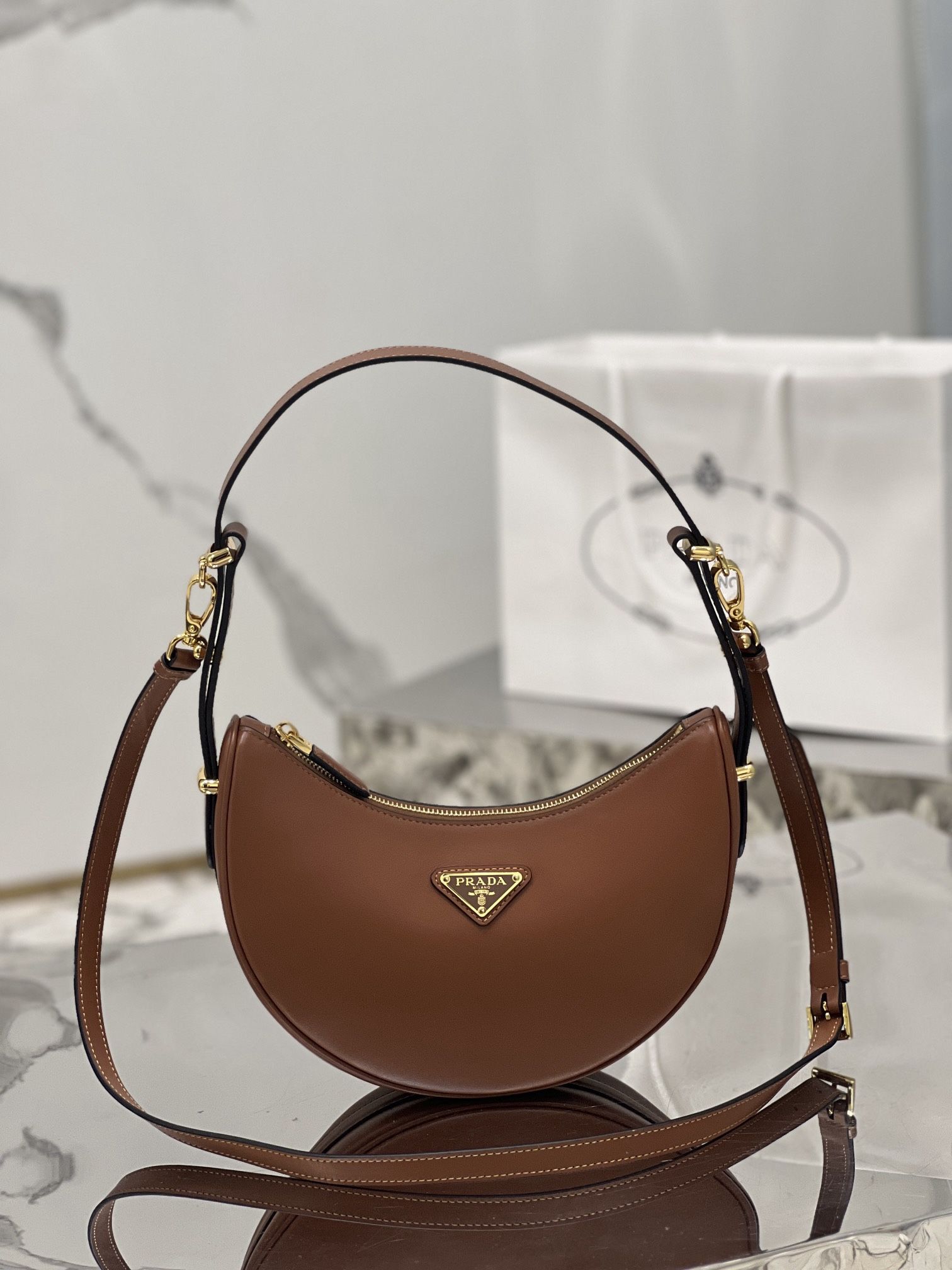 𝐏𝐫𝐚𝐝𝐚 Moon Handbag [New Version]