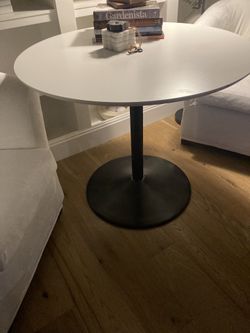 Tulip Table 36” Across