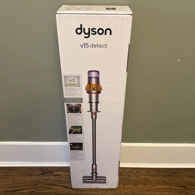 Dyson-V15-Detect-Vacuum-Cleaner..