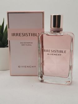 Givenchy
 
Irresistible Very Floral Eau De Parfum

2.7 fl ⭐️