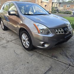 2010 NISSAN ROGUE SL AWD .. CLEAN