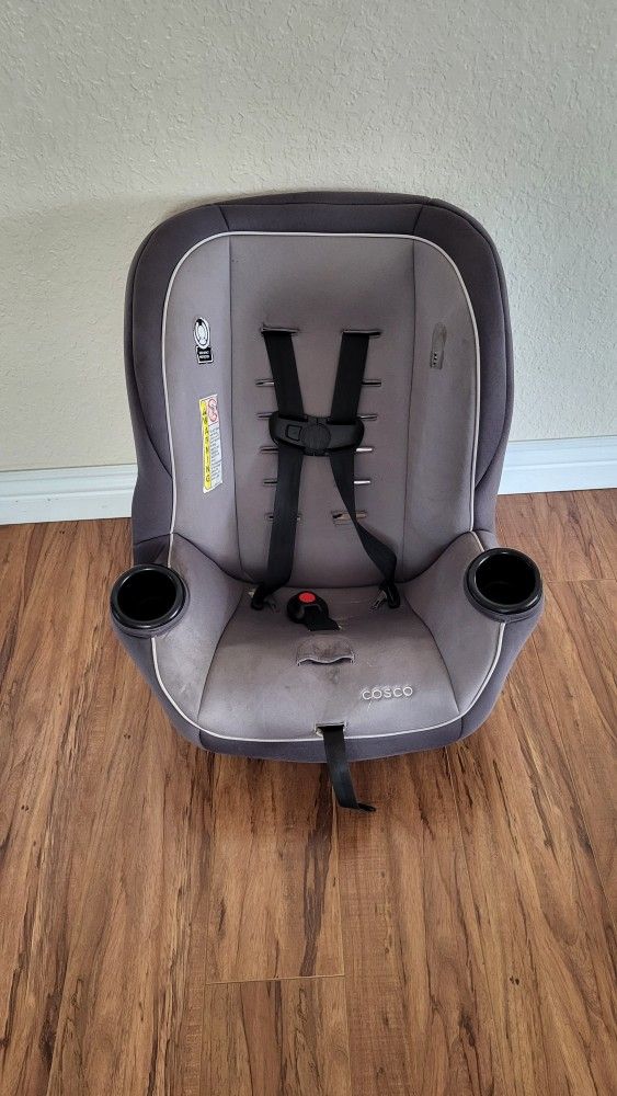 Cosco Convertible Car Seat ( Price Firm!)