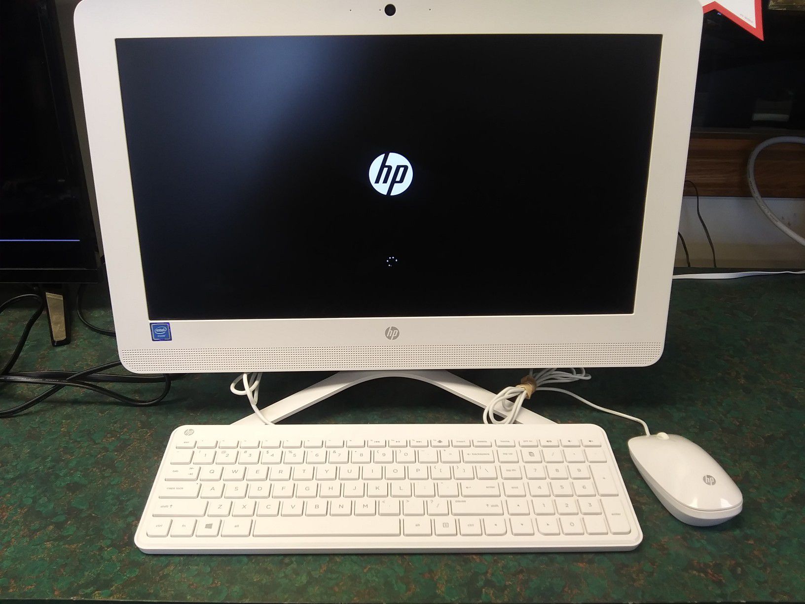 Hewlett Packard Desktop Computer