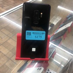 Factory Unlocked Line New  S 9 +  Comes With Charger And Warranty On Sale Now ! Two Colors Available! Welcome 🤗 🔥🔥🔥🔥