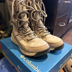 Columbia Women’s boots - Size 7