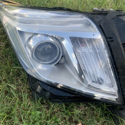 Driver Headlight Cadillac Xts 