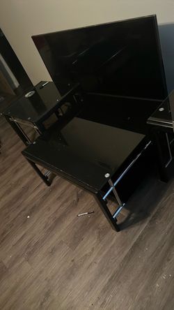 Coffee table and 2 end tables,