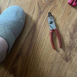 Pliers