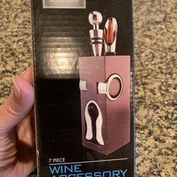 7 Piece Wine Accessory Set