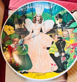This is a 1979 "Follow the Yellow Brick Road" Knowles collector plate featuring art by James Aukland