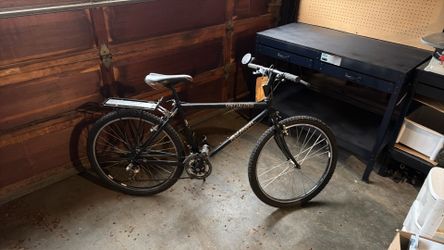 Specialized mountain bike – rock hopper