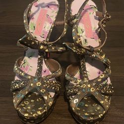 Betsey Johnson Y2K Floral Print High Heeled Platform Ankle Strap Sandal Sz 7.5