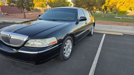 2011 Lincoln Town Car