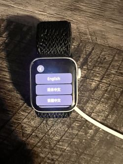 Apple Watch SE (2nd Gen, GPS) – 40mm Aluminum