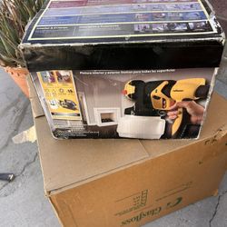 Spray Paint  Warner