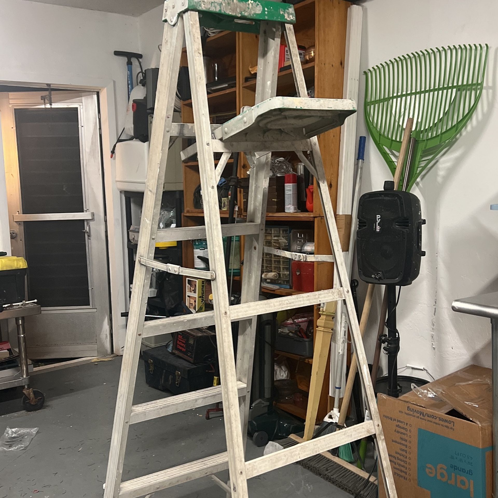 6 Ft Ladder