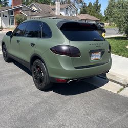 2012 Porsche Cayenne Hybrid