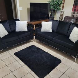 🖤✨Beautiful Black Velvet 2pc Sofa Set