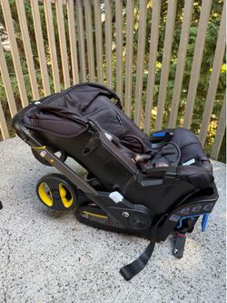 Doona Stroller + Base - Black