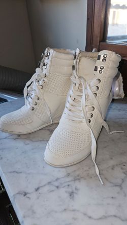wedge tennis shoes