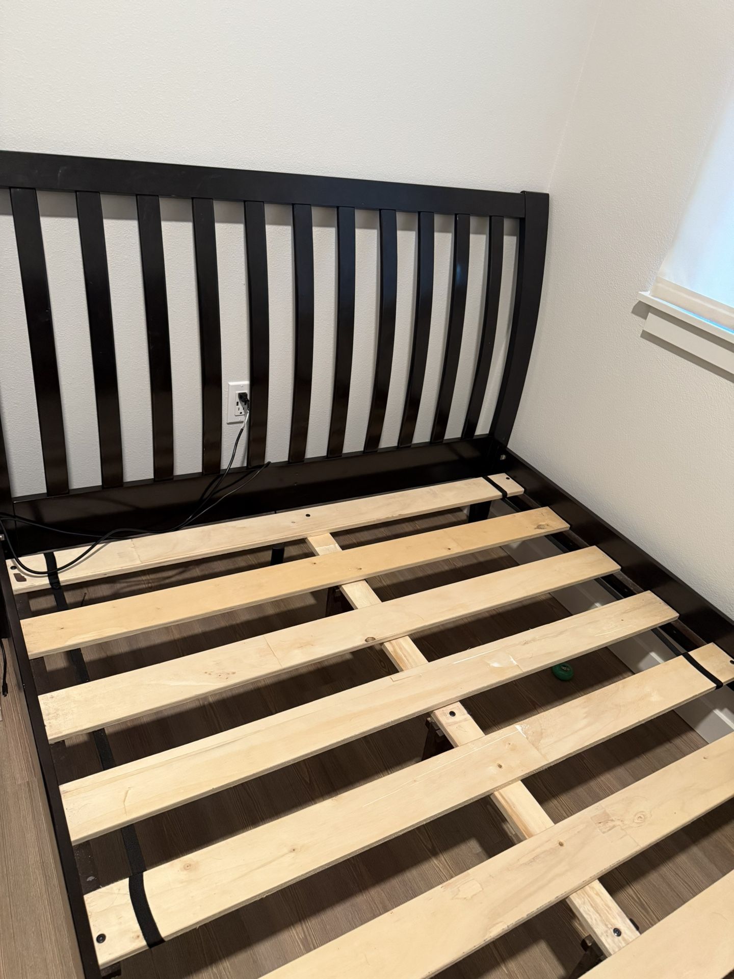 Full Size Bed Frame $60