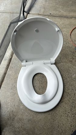 Toddler toilet seat/ lid