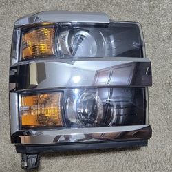 2015-2019 Chevrolet Silverado 2(contact info removed) Right RH Side Halogen Headlight OEM