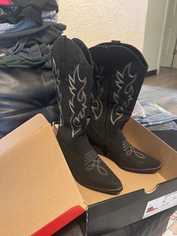 Black Western Cowboy Boots Size 8 : like new