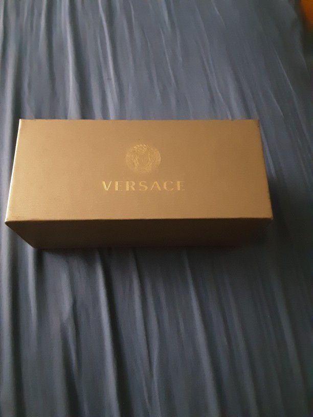 Versace Shades Unisex One Lens Is Peeling A Little Other Than That Good Condition Will Trade For T-Mobile Phone Or Other Pair Of Shades
