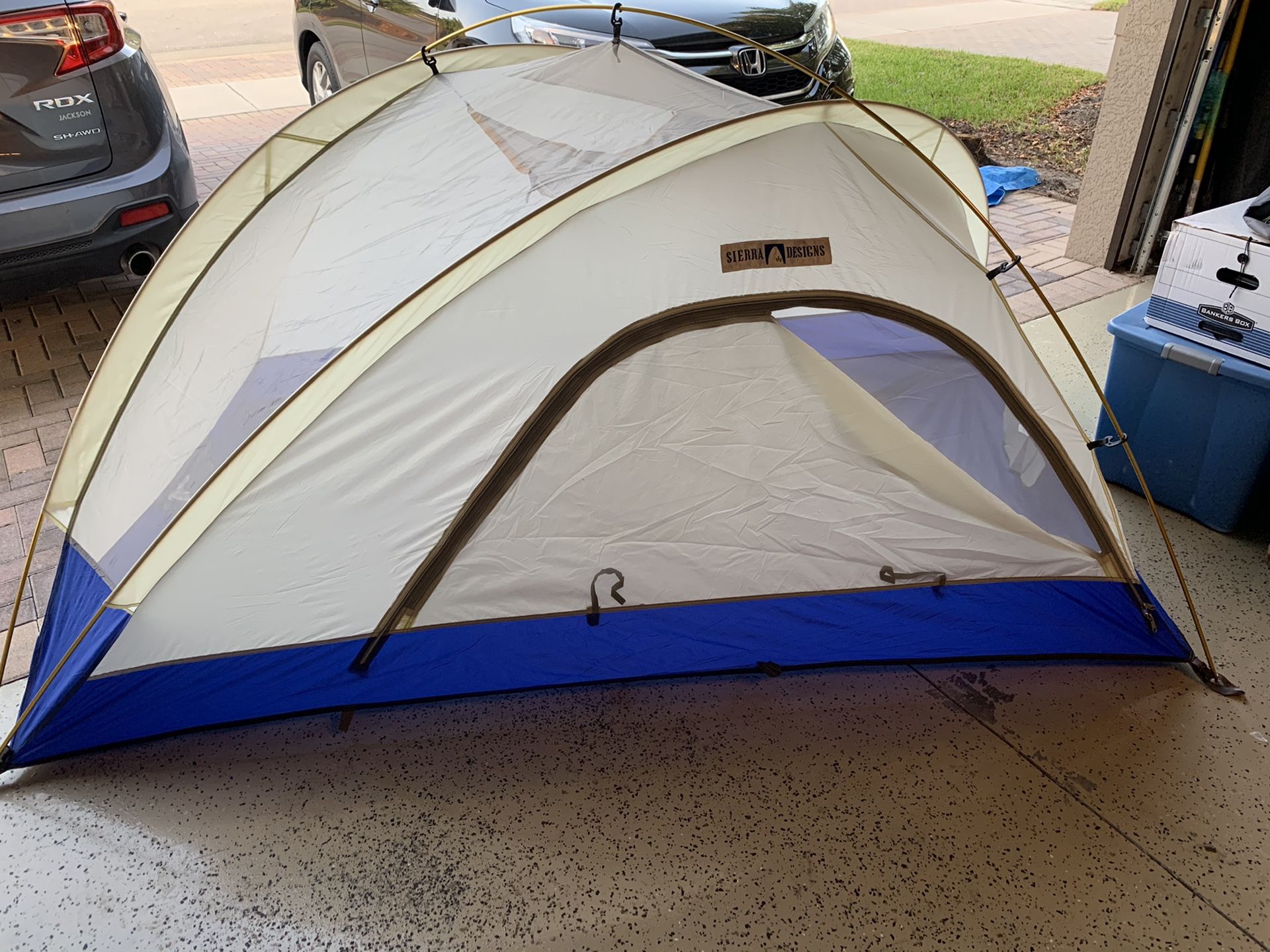 Sierra Designs Meteor Light Tent for Sale in Miromar Lakes, FL OfferUp