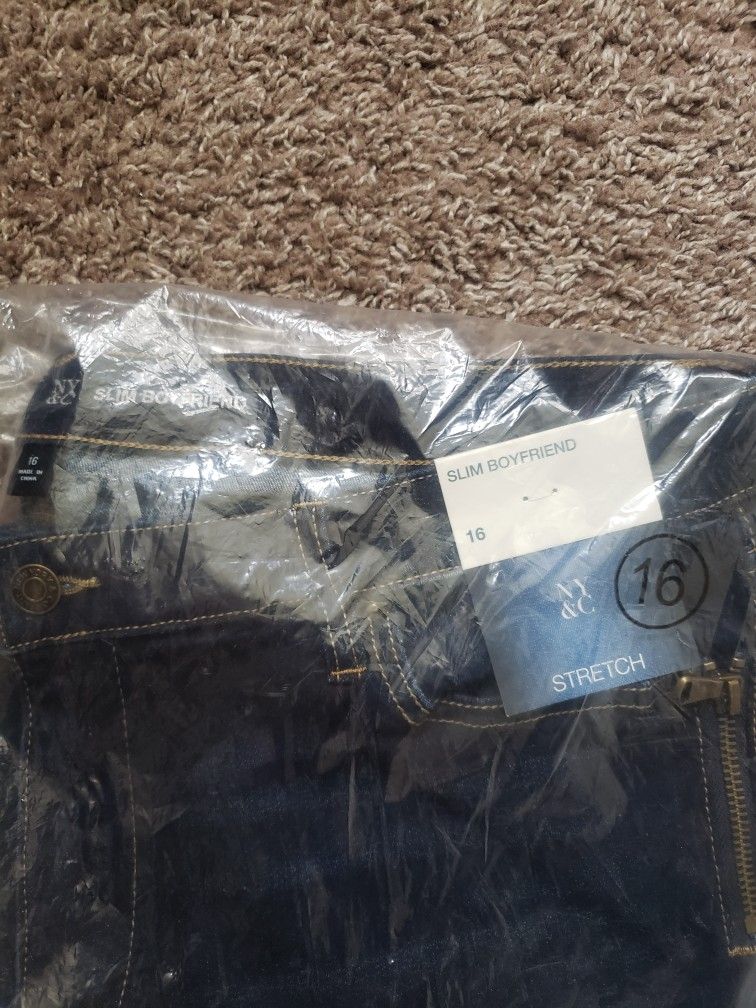 NY & C SLIM BOYFRIEND JEANS SIZE 16