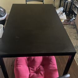 Table IKEA+ chairs