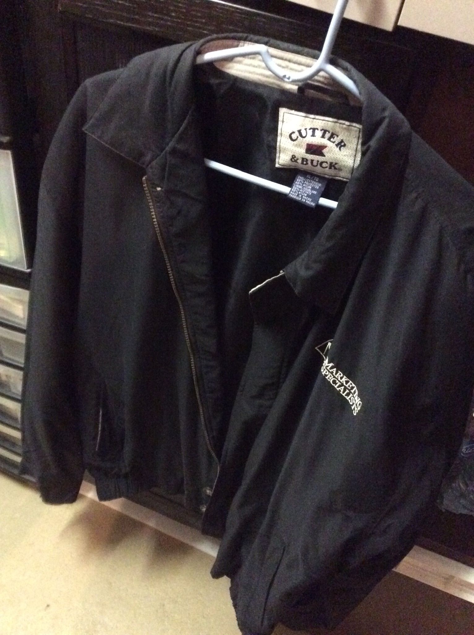 Men’s XL Zippered Windbreaker/ Rain Jacket