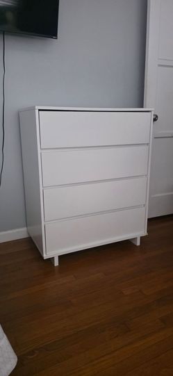 White 4-Drawer Dresser